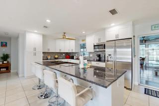 Modern Getaway - 7