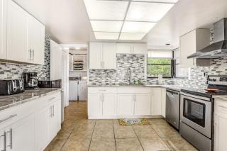 Mango House - 1
