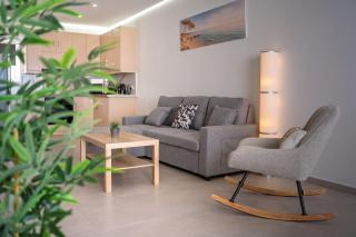 SeaVibe-Coastal Seaview Apartment - 5