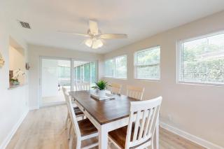 Breezy Bungalow - 9