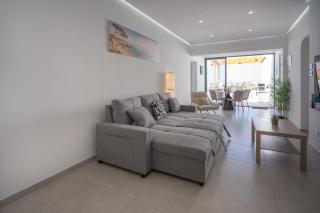 SeaVibe-Coastal Seaview Apartment - 3