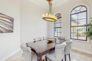 Cape Coral Majesty - 5