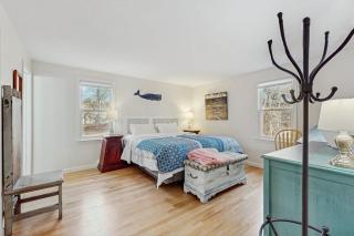 The Blue Whale Cottage - 2