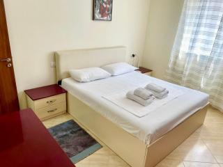 Two Bedroom Seafront Apartment 2 - 9