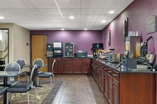 Best Western Plover-Stevens Point Hotel & Conference Center - 2