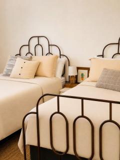 Stylish Hollywood Retreat Near Beach & Hard Rock - 3