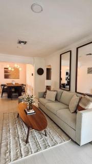 Stylish Hollywood Retreat Near Beach & Hard Rock - 0