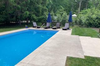Ravenswood Pool House - 9