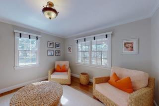 Cotuit Mannor - 6