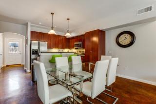 Walkable EaDo Condo Near Dtwn: Modern + Chic! - 4