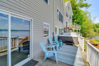 Waterfront Seneca Lake House: Fire Pit + Boat Dock - Geneva - 9