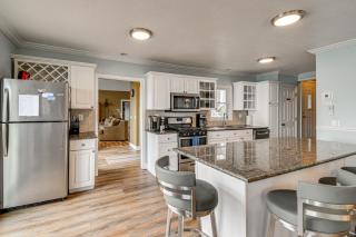Waterfront Seneca Lake House: Fire Pit + Boat Dock - Geneva - 3