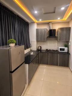 Executive Suite 1BHK l Bahria Town Lahore - 8
