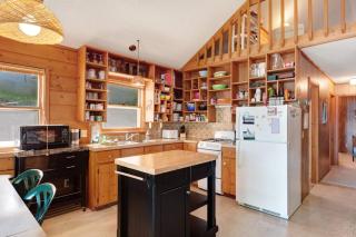 Walloon Lake Cottage - 7
