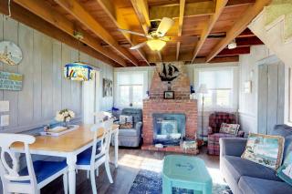 Sea Coast Cottage - 1