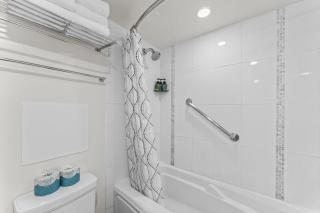 Ala Moana Hotel 1 bedroom sleeps 4 with King bed - 3