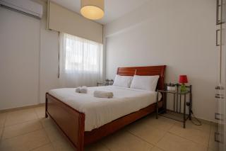 Central Limassol, Homely & Bright Gem, Balcony - Workspace - 4