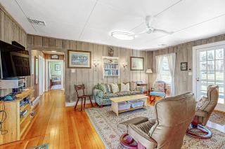 Cove Cottage - 1