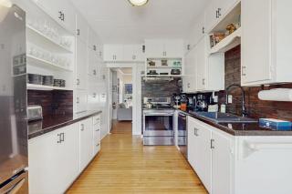 Ivy Manor - 3