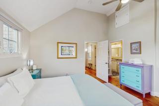 Wraparound Hideaway - 1