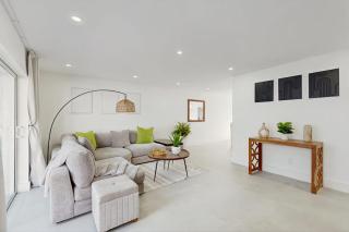 Coastal Breeze Cape - 8