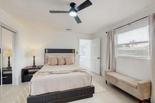 Coastal Breeze Cape - 1