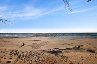 Lake Michigan Retreat - 8