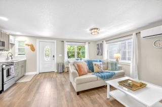 Walk to Siesta Key Beach & Village, Pool, Dock, Game Room! - 7
