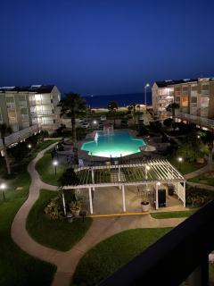Ocean Front Condo - Cruise Parking -2 Pools -Tennis - Gym - Hot tub - Shoreline Stays 1202 - 9