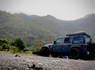 Aloha Glamp Explore Maui with our Jeeps Camper - 1