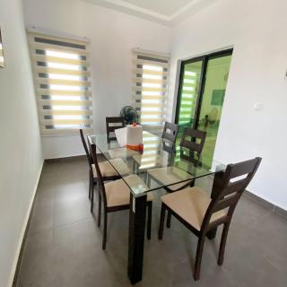 Elegant 2-Bedroom Apartment in Chic Abidjan Neighborhood - 3