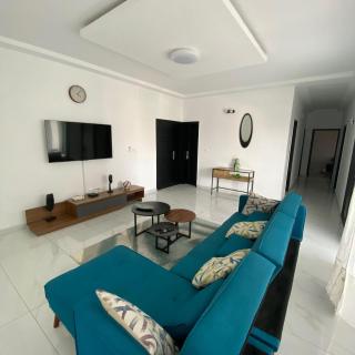 Elegant 2-Bedroom Apartment in Chic Abidjan Neighborhood - 7