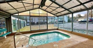 Riverfront Studio with Trail access - 7
