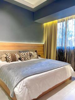 Unwind in this quiet and stylish place - 2