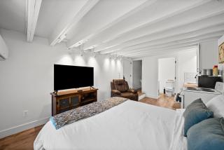 Studio Above Craft Coffee Shop - Downtown, By APSU - 2