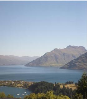 1Queenstown - Stunning Lake and Mountain Views - 7