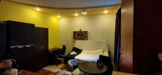 Modest Ultra Central Apartment Council Square - 9