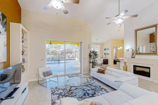Waterfront Hideaway - 6