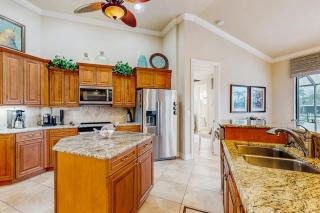 Elegance on the Canal - Cape Coral - 4