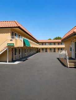 Vagabond Inn Hemet - 6