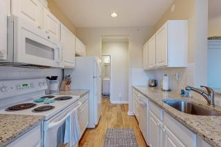Creekwood --- 1400 Pebble Dr #1410 - 1