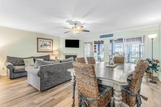 Versailles at Eagles Landing --- 290 American Eagle Way Unit 5 - 6