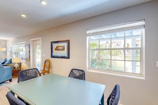 Purple Pelican Cottage - 3