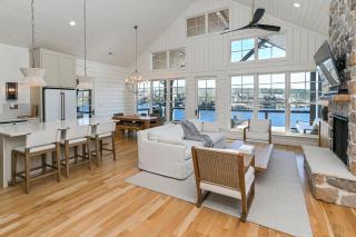Stone Shore Luxury Lake Retreat - 0