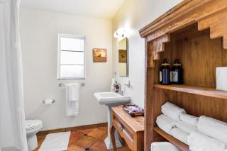 Villa Laguna - Spacious 3BR 1BA Private Pool Oasis Near UofA - 2