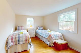 Corner Cottage - 2