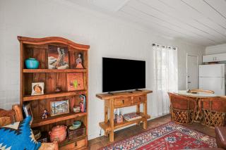 Casita Laguna - Blenman Elm Casita with Private Yard and Parking - 9