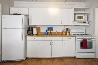 Casita Laguna - Blenman Elm Casita with Private Yard and Parking - 5