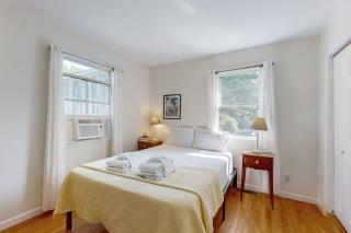 Oak Leaf Cape Cottage - 2