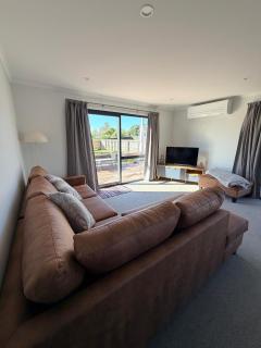 Relaxing Retreat with Adventure on Your Doorstep - 7